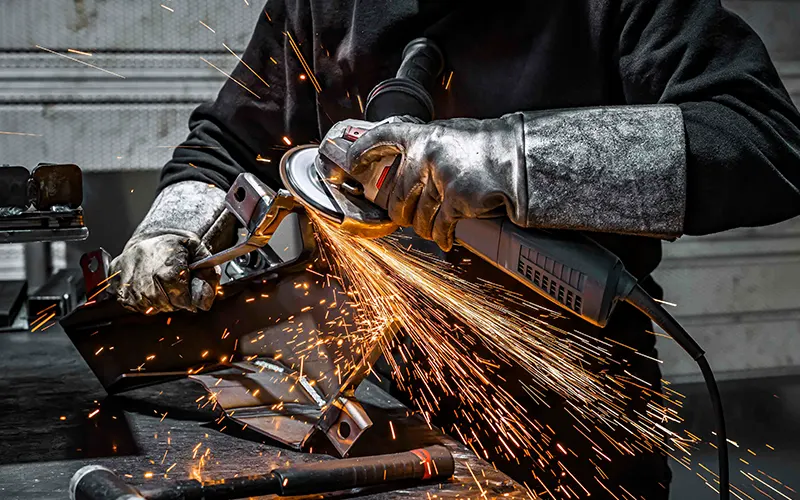 Слесарная обработка деталей